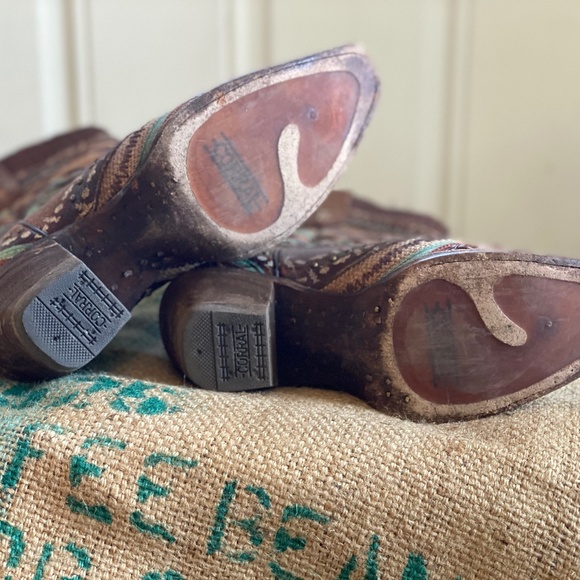 Corral Embroidery Bohemian inspired Cowboy Boots - Picture 3 of 5